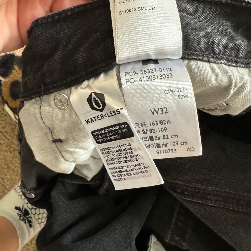 Levi’s - Picture 6 of 6